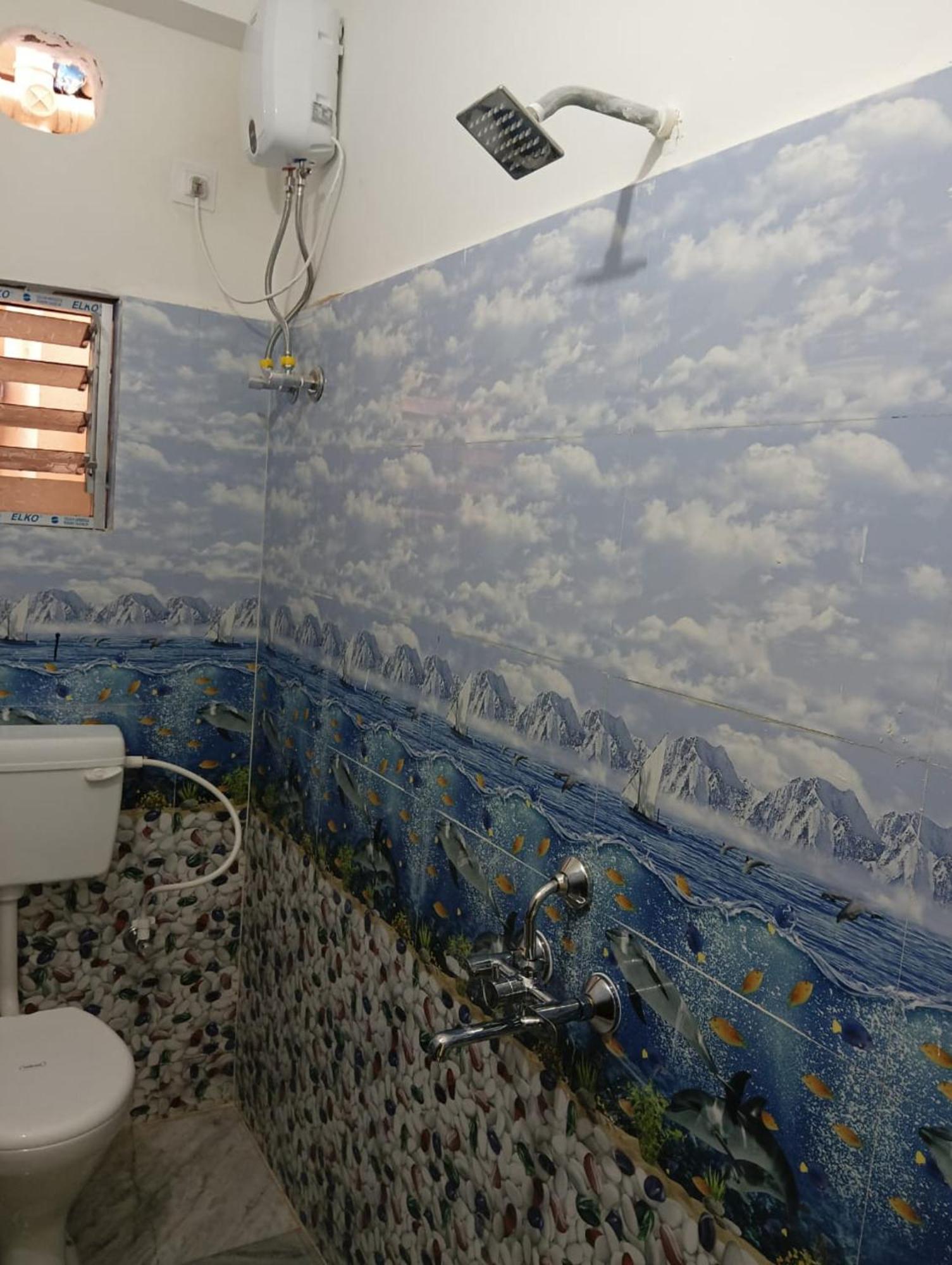 Hotel Goroomgo The Grand Ruby 4*